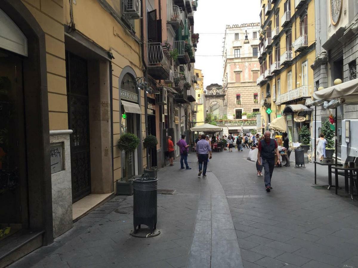 Appartamentino 116 Via Chiaia Naples Extérieur photo