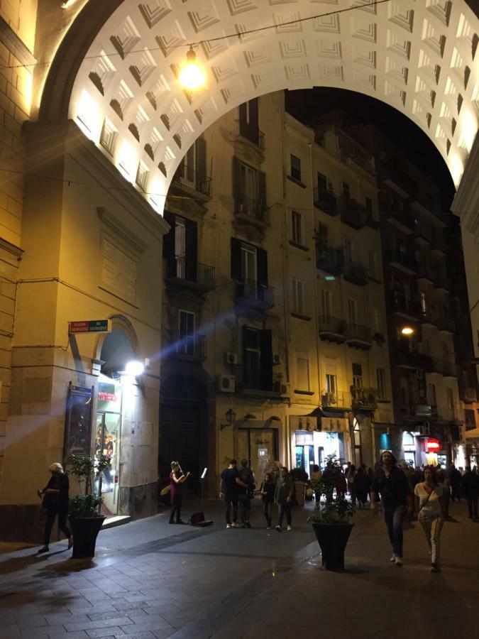 Appartamentino 116 Via Chiaia Naples Extérieur photo