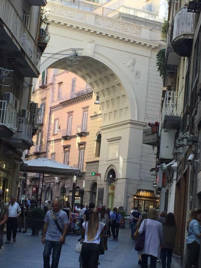 Appartamentino 116 Via Chiaia Naples Extérieur photo
