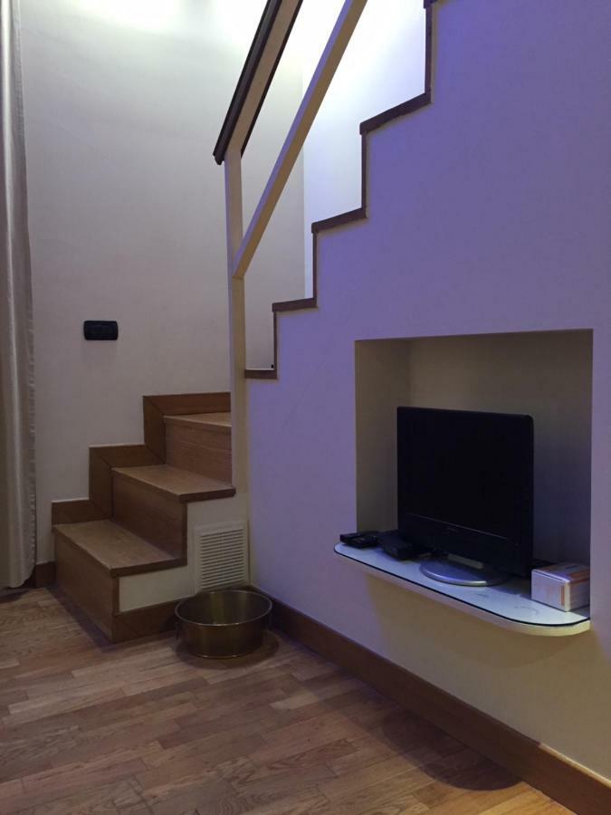 Appartamentino 116 Via Chiaia Naples Extérieur photo
