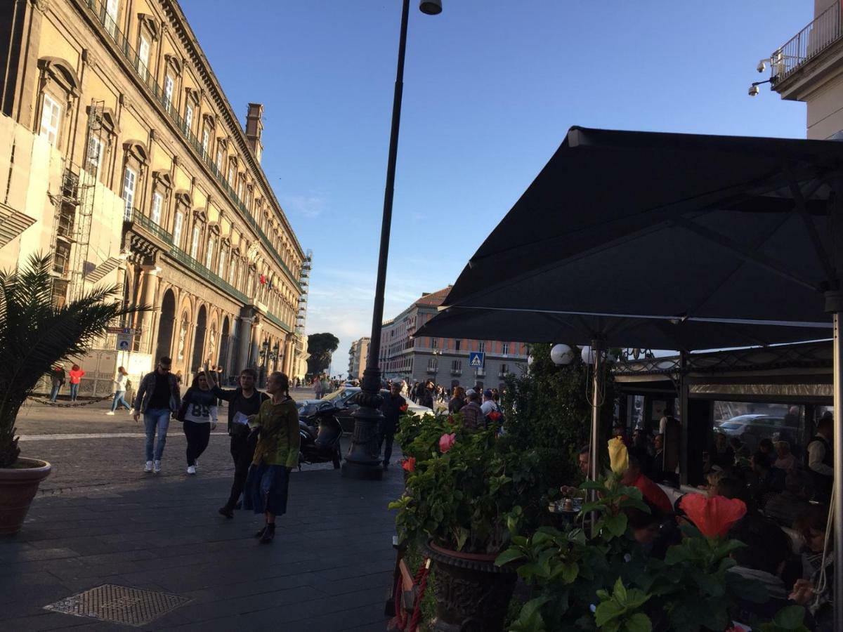 Appartamentino 116 Via Chiaia Naples Extérieur photo